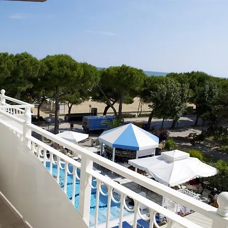 Miramare Hotell 4*